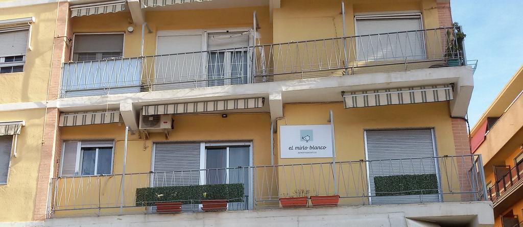 Apartamento El Mirlo Blanco Villena Ngoại thất bức ảnh